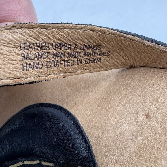 Born Sandals Womens Size 8 Black Leather Espadrille Wedge Heel Mule Toe Loop - Picture 4 of 12